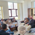 وزير النقل والأشغال يزور مكتب الاتحاد العام للمقاولين اليمنيين لمناقشة  جوانب التنسيق بين وزارة النقل والأشغال العامة والاتحاد العام للمقاولين.